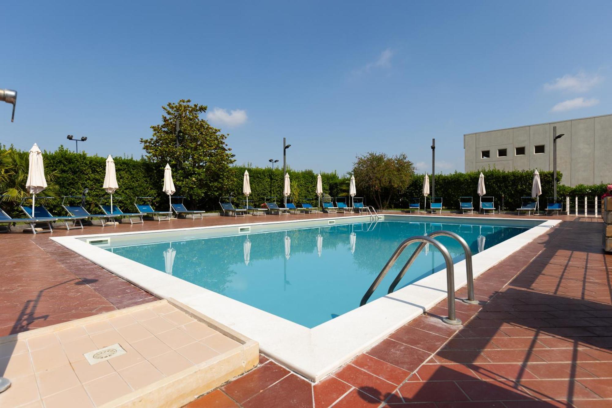 Hotel Novotel Sud 4*