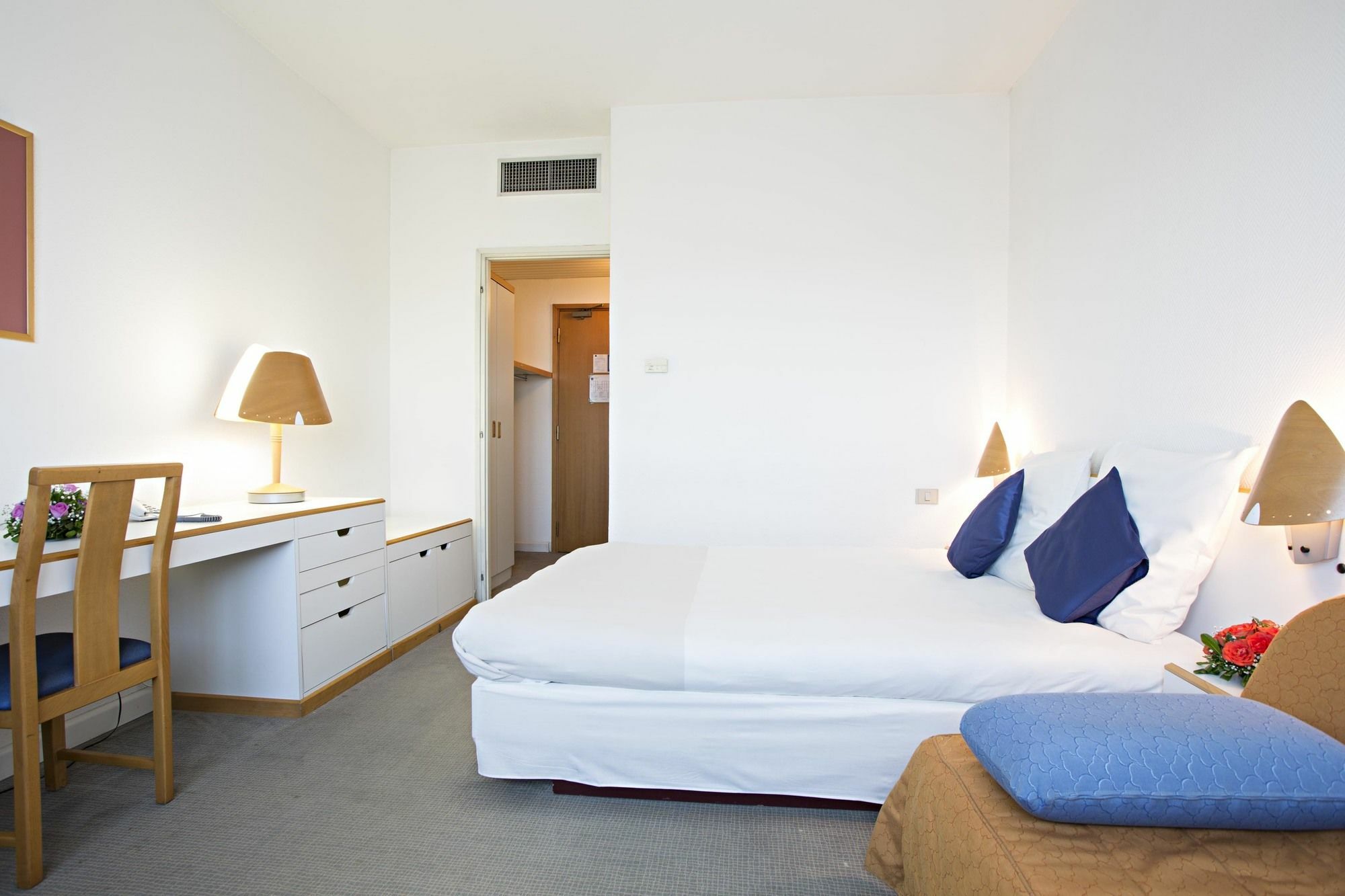 Novotel Sud Hotel 4*